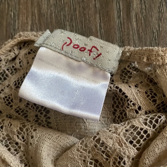 Vintage tan lace long sleeve blouse by Poof - Picture 4 of 6